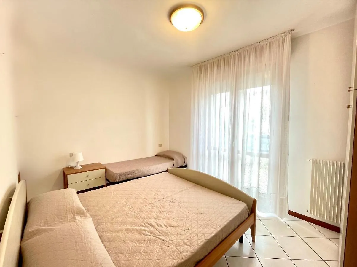 Appartamento Elisa Carraro Immobiliare - Family Apartments Lido di Jesolo 0*,  Włochy
